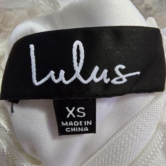 Lulus White Lace-Detail Sleeveless Sheath Wedding Dress XS Elegant Bridal Gown - Picture 5 of 12